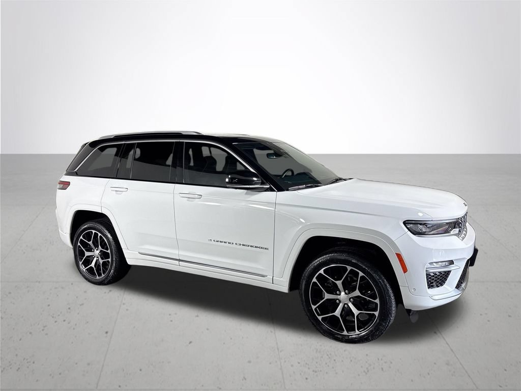 Certified 2022 Jeep Grand Cherokee Summit AWD/4WD image 4