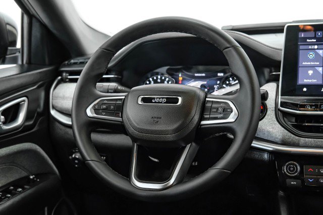 Used 2024 Jeep Compass Latitude AWD/4WD image 14