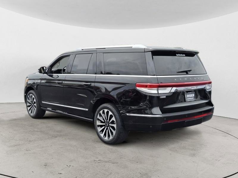 Used 2024 Lincoln Navigator L Reserve AWD/4WD image 5