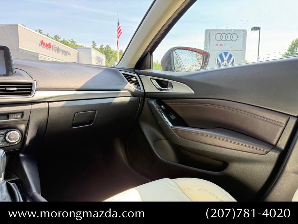 Used 2017 MAZDA MAZDA3 Touring FWD image 33