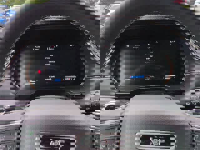 Used 2023 Jeep Grand Cherokee L Laredo image 32