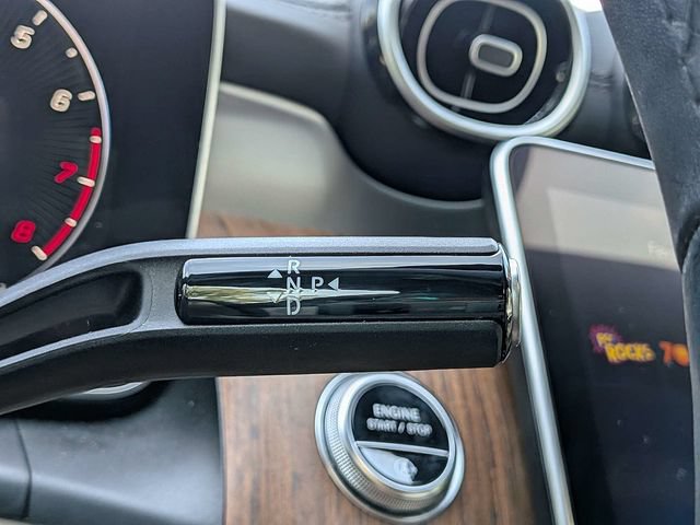 Used 2024 Mercedes-Benz GLC 300 4MATIC image 34