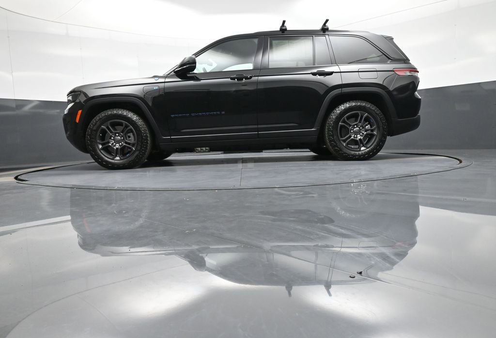 Used 2024 Jeep Grand Cherokee Trailhawk image 34