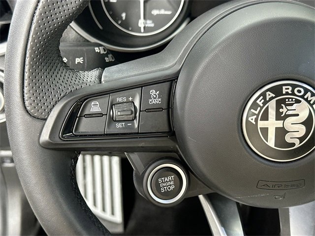 Used 2022 Alfa Romeo Giulia Ti image 23