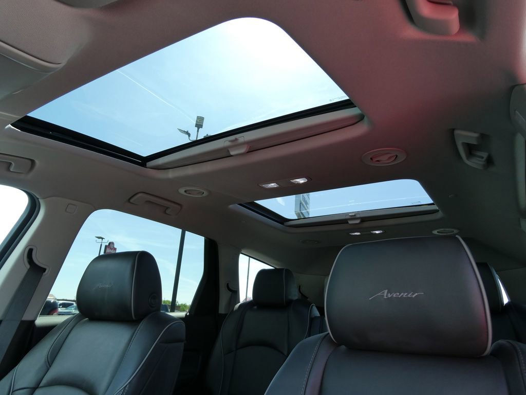 Certified 2021 Buick Enclave Avenir w/ Avenir Technology Package image 20