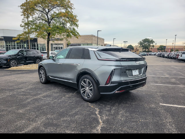 Certified 2024 Cadillac Lyriq Luxury AWD/4WD image 10