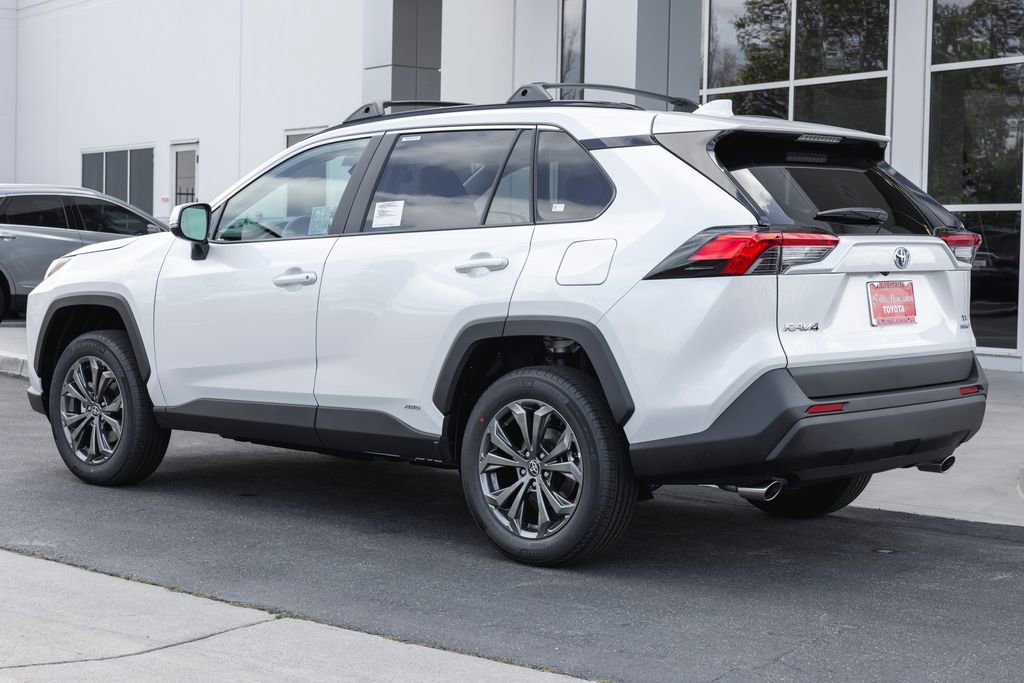New 2025 Toyota RAV4 XLE image 5