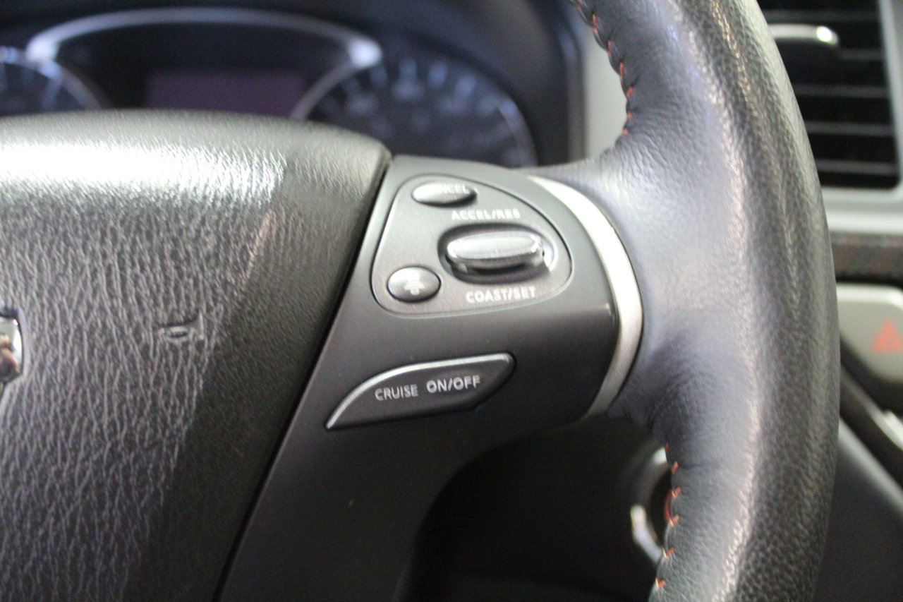 Used 2019 Nissan Pathfinder SL image 9