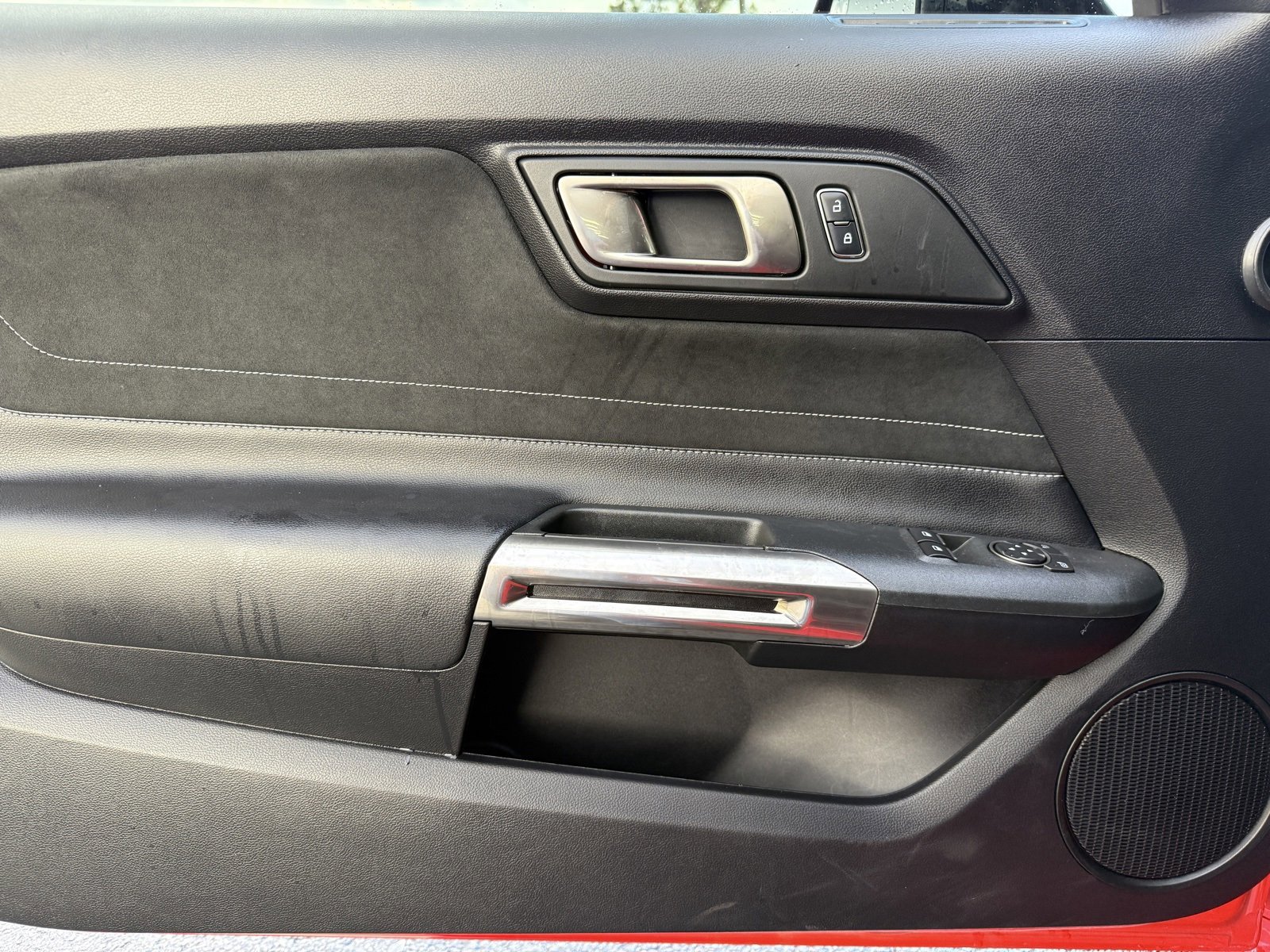 Used 2016 Ford Mustang Shelby GT350 w/ Track Package image 41