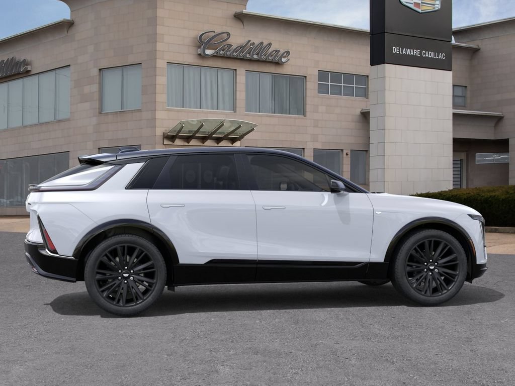 New 2026 Cadillac Lyriq Signature Sport AWD/4WD image 5