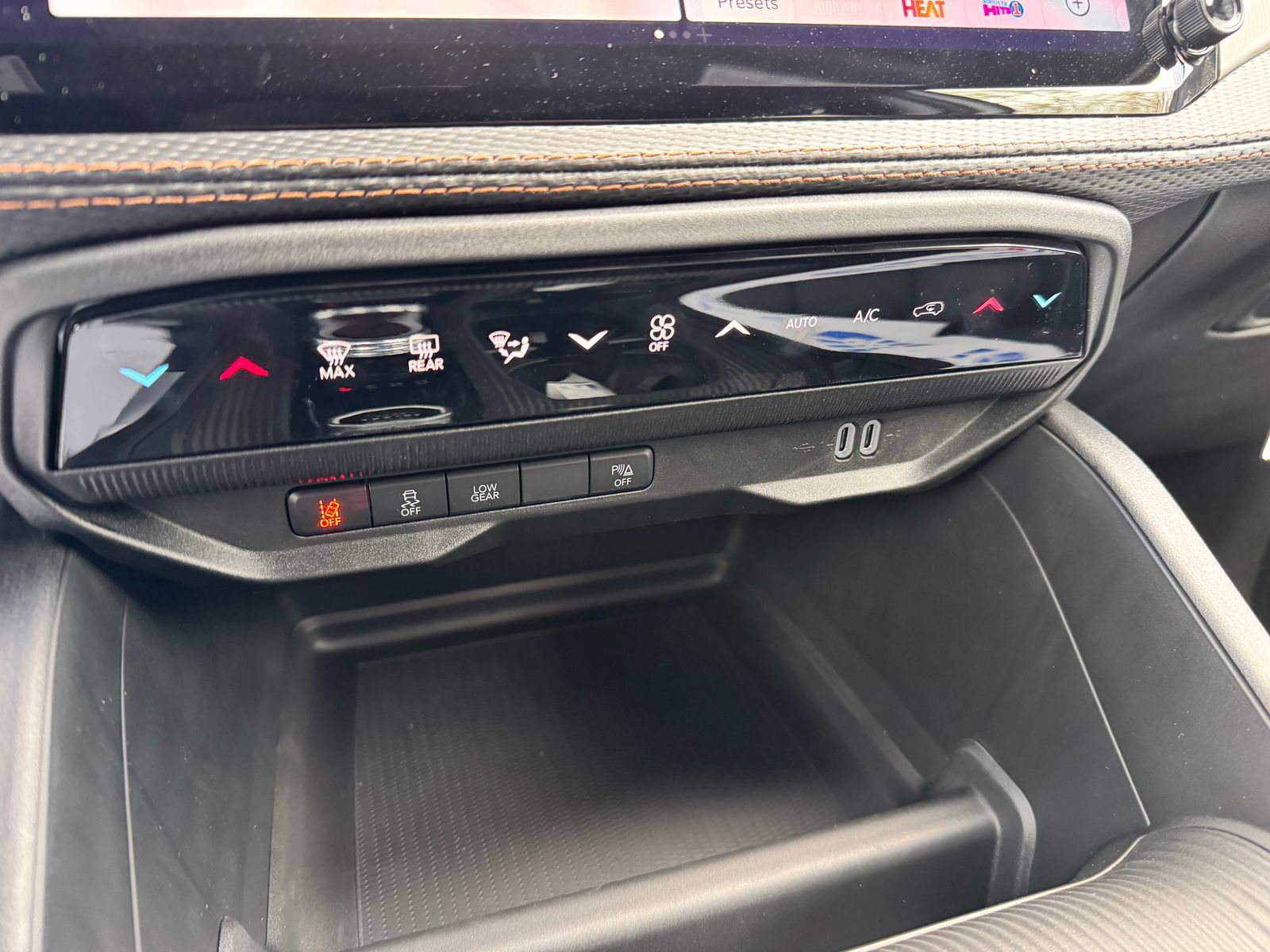 New 2026 Jeep Cherokee Limited AWD/4WD image 19