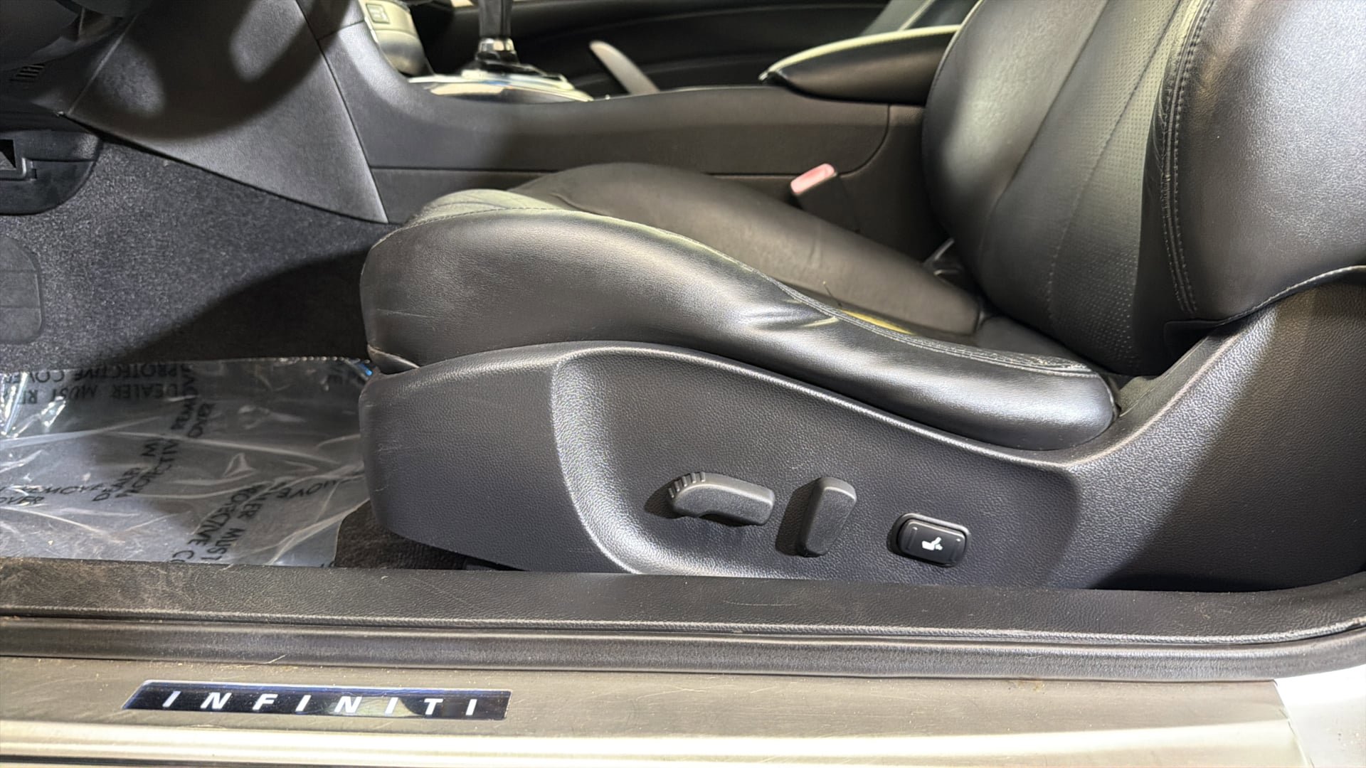 Used 2012 INFINITI G37 x Coupe w/ Premium Pkg AWD/4WD image 19