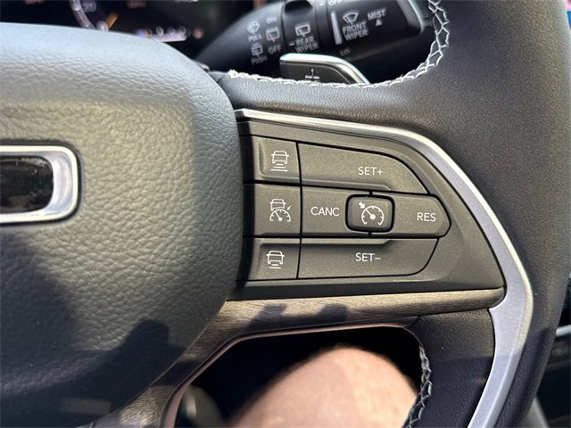 New 2025 Jeep Grand Cherokee L Limited w/ Trailer Tow Package image 19