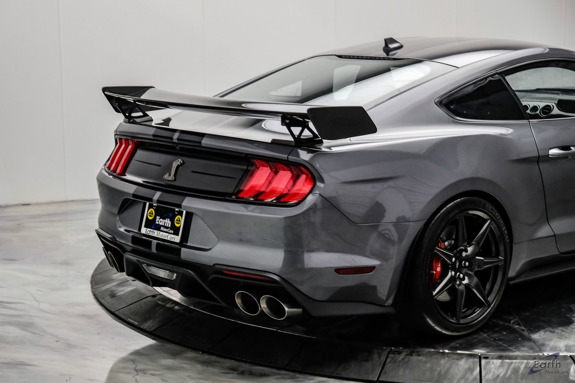 Used 2021 Ford Mustang Shelby GT500 w/ Carbon Fiber Track Pack image 19