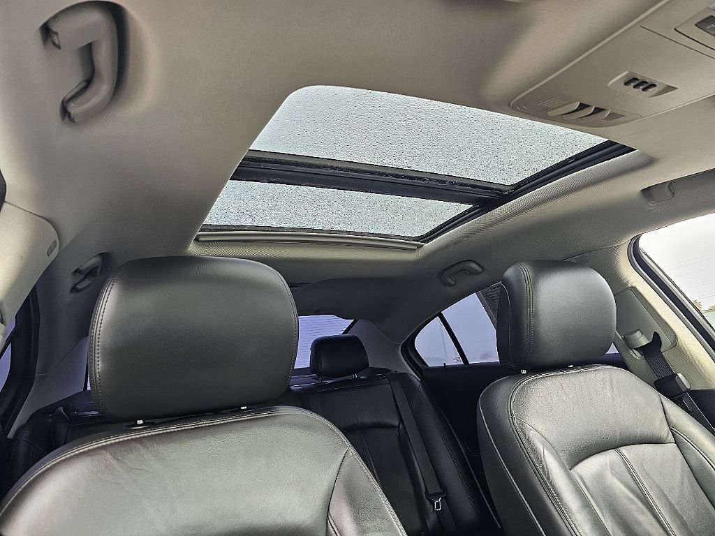 Used 2013 Buick LaCrosse Leather w/ Entertainment Package image 18
