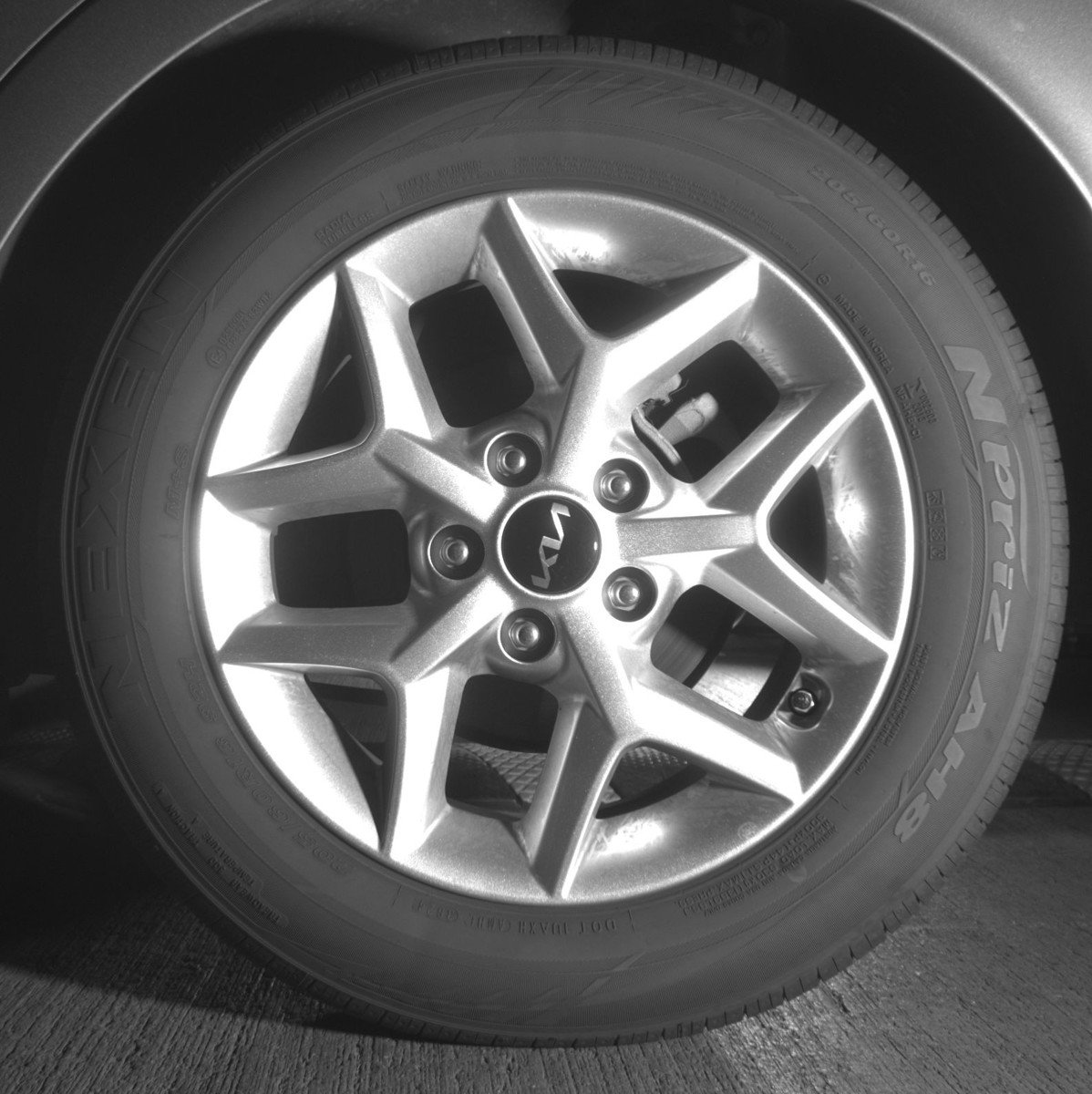 Used 2025 Kia Soul LX w/ LX Technology Package FWD image 14