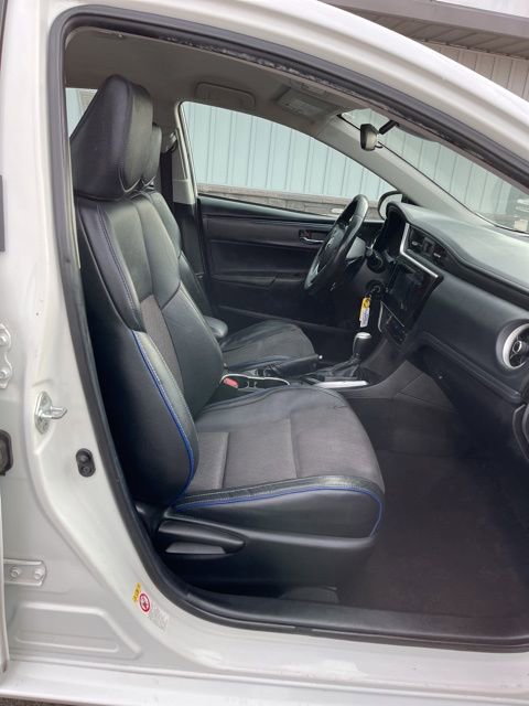 Used 2018 Toyota Corolla SE w/ Protection Package FWD image 38