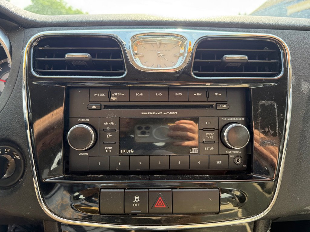 Used 2013 Chrysler 200 Touring image 12