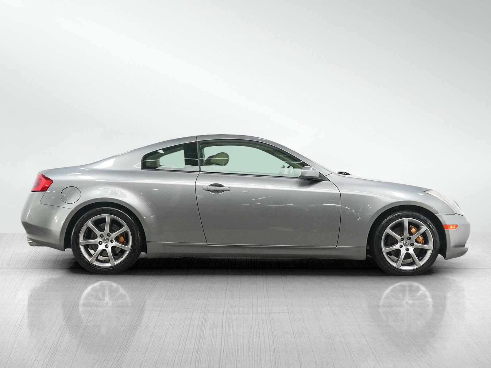 Used 2003 INFINITI G35 Coupe w/ Premium Pkg RWD image 6
