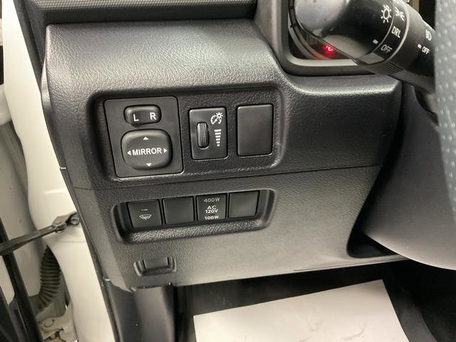 Used 2017 Toyota 4Runner SR5 image 10