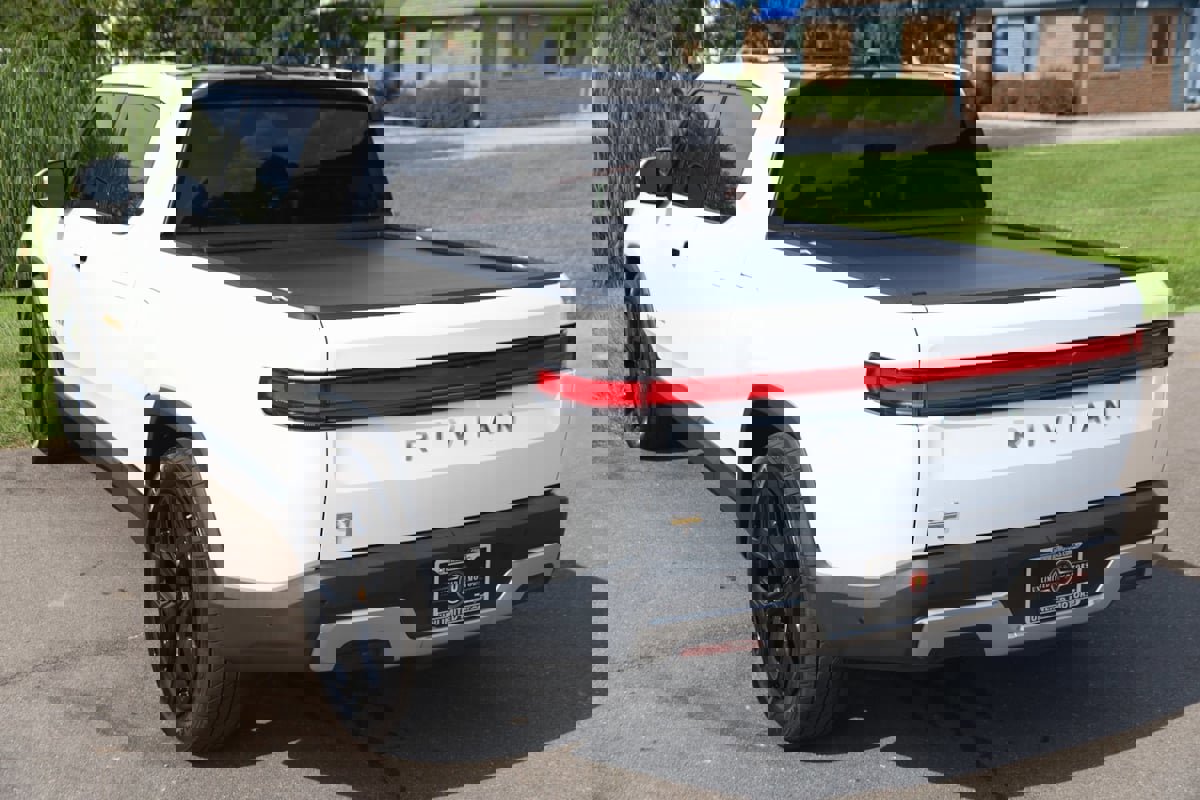 Used 2022 Rivian R1T Adventure image 29