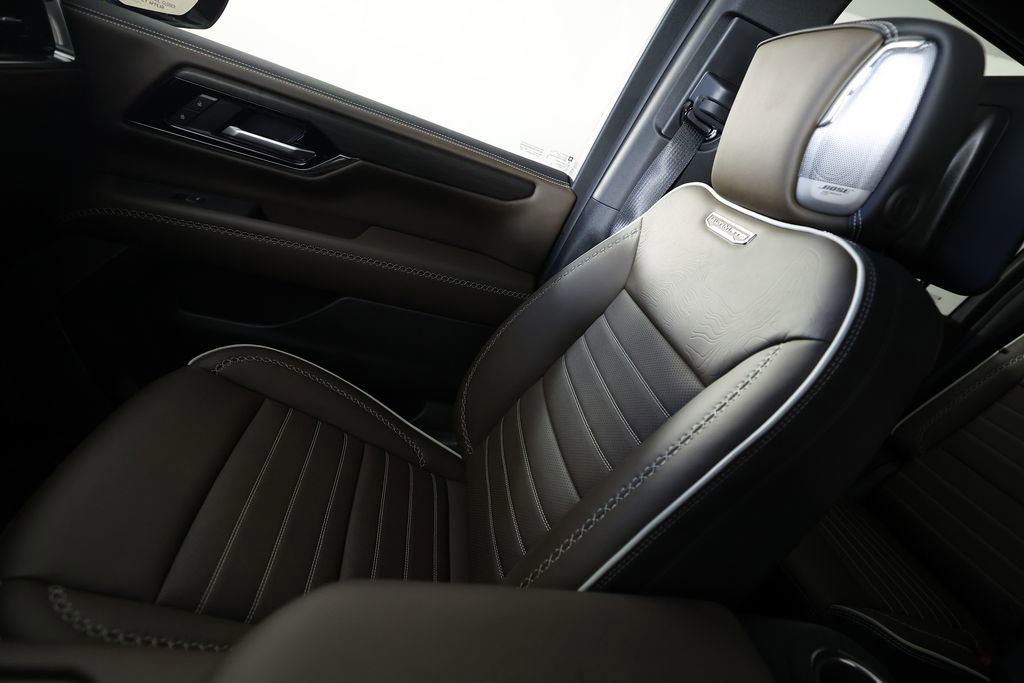 Used 2026 GMC Yukon XL Denali Ultimate w/ LPO, Illumination Package image 43