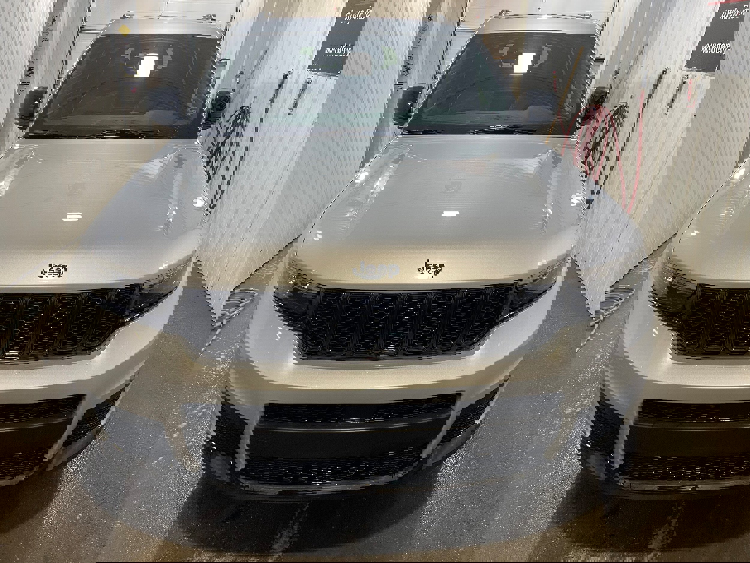 New 2025 Jeep Grand Cherokee L Altitude image 3