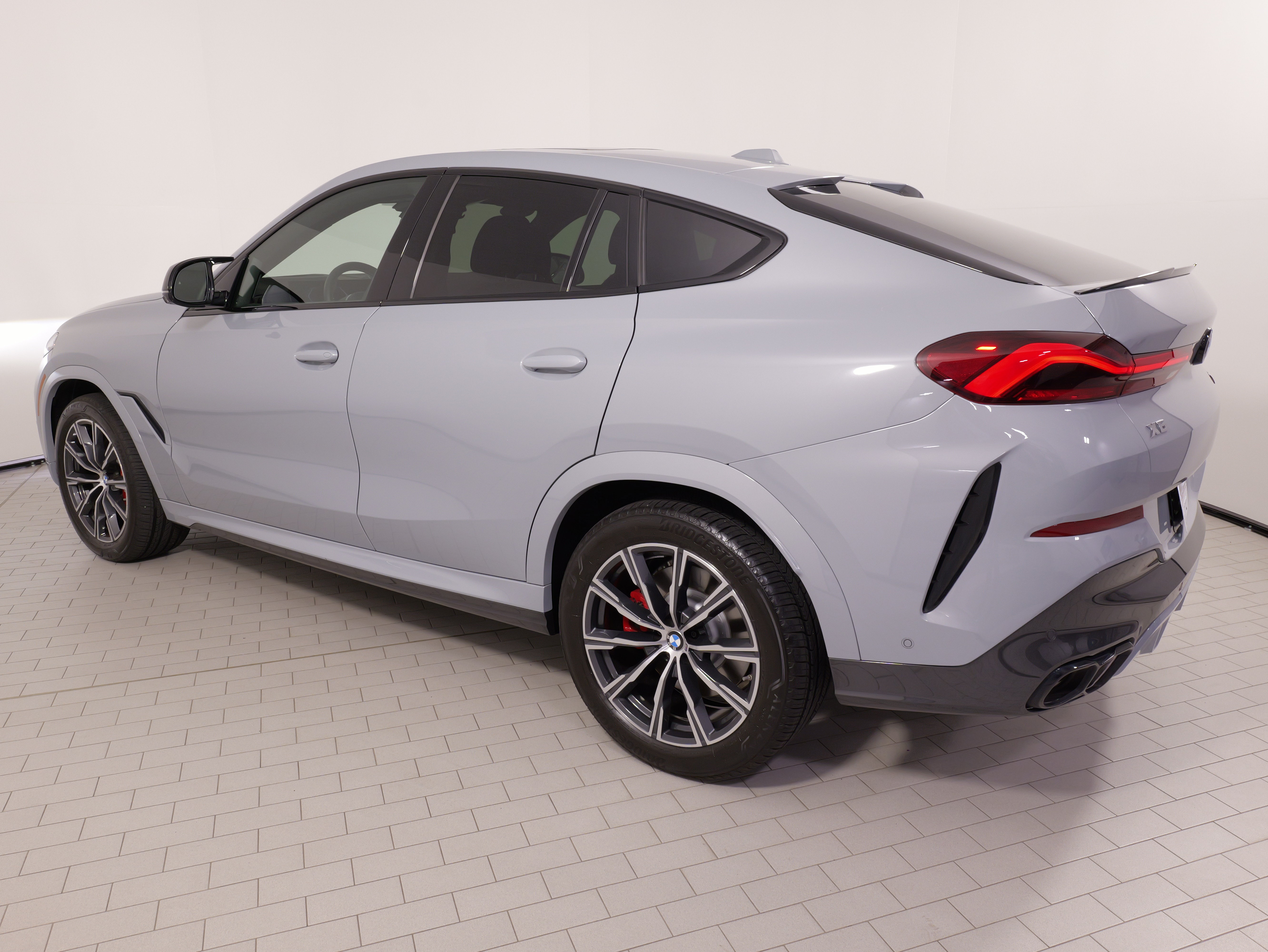 Used 2026 BMW X6 M60i w/ Executive Package AWD/4WD image 17