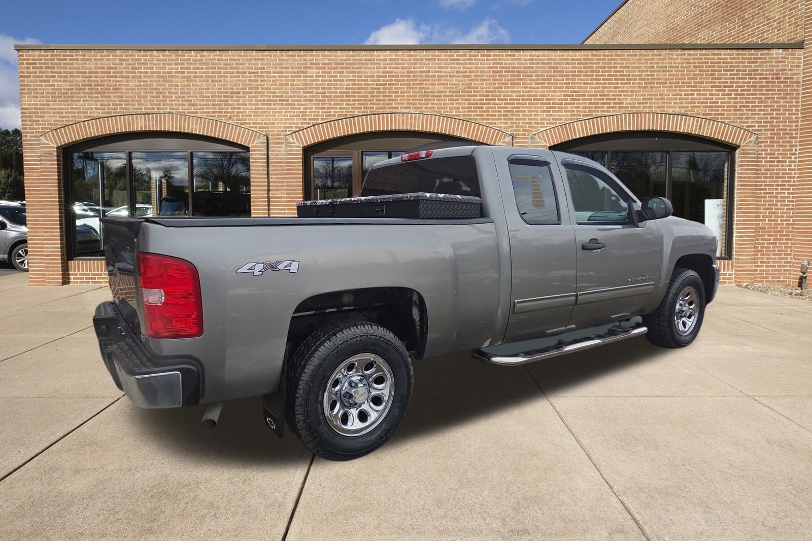 Used 2013 Chevrolet Silverado 1500 LT image 3