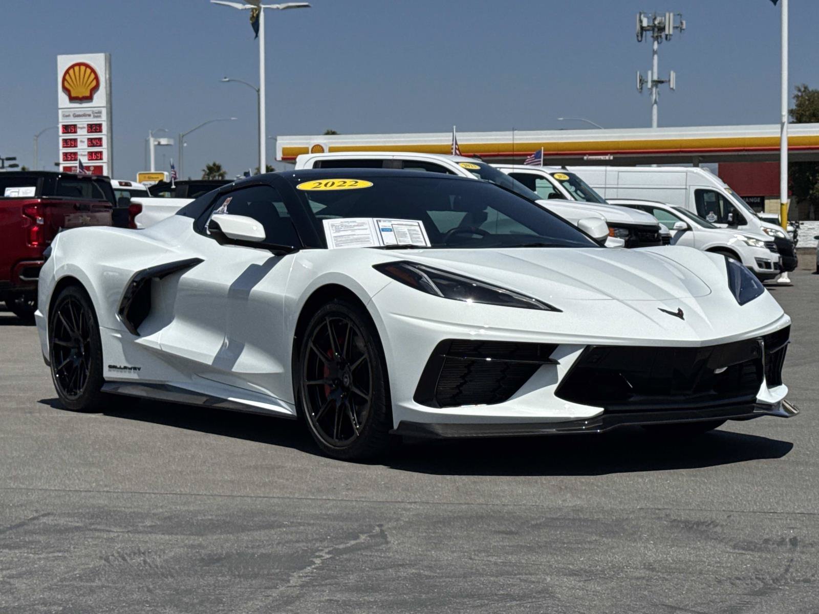 Used 2022 Chevrolet Corvette Stingray Premium Conv w/ Z51 Performance Package RWD image 3