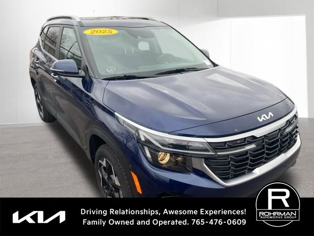 Certified 2025 Kia Seltos EX w/ EX Sunroof Package image 3