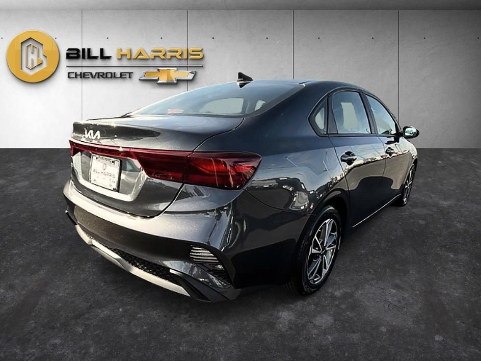 Used 2023 Kia Forte LXS FWD image 2