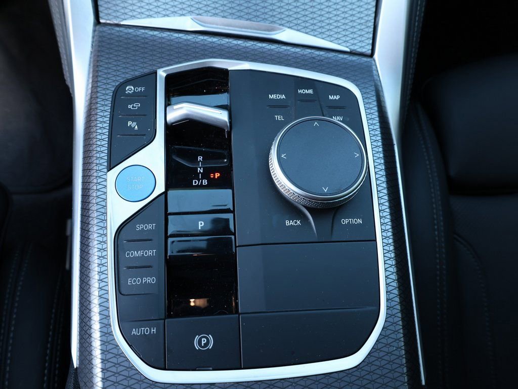 Used 2025 BMW i4 eDrive40 w/ M Sport Package image 27