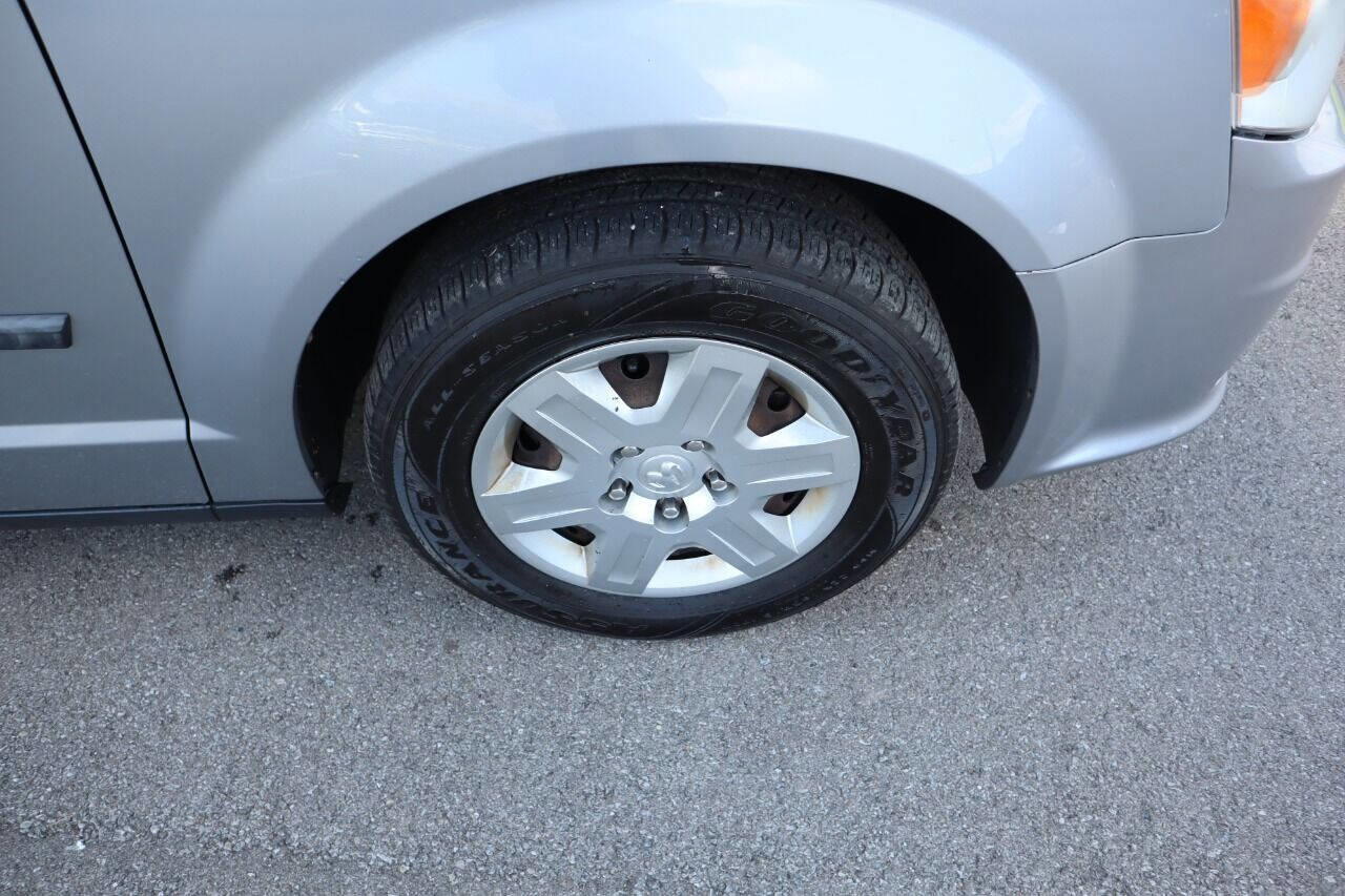 Used 2013 RAM C/V Tradesman image 46