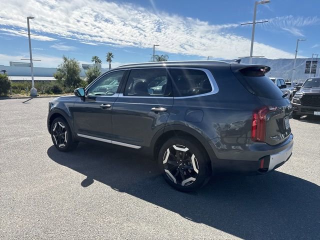 Used 2024 Kia Telluride S image 7