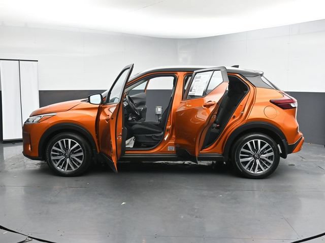 Used 2024 Nissan Kicks SV FWD image 33