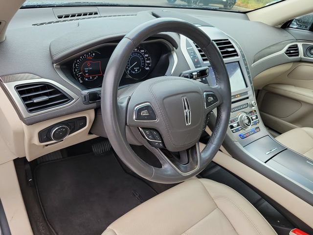 Used 2020 Lincoln MKZ Reserve w/ Elements Package AWD/4WD image 8