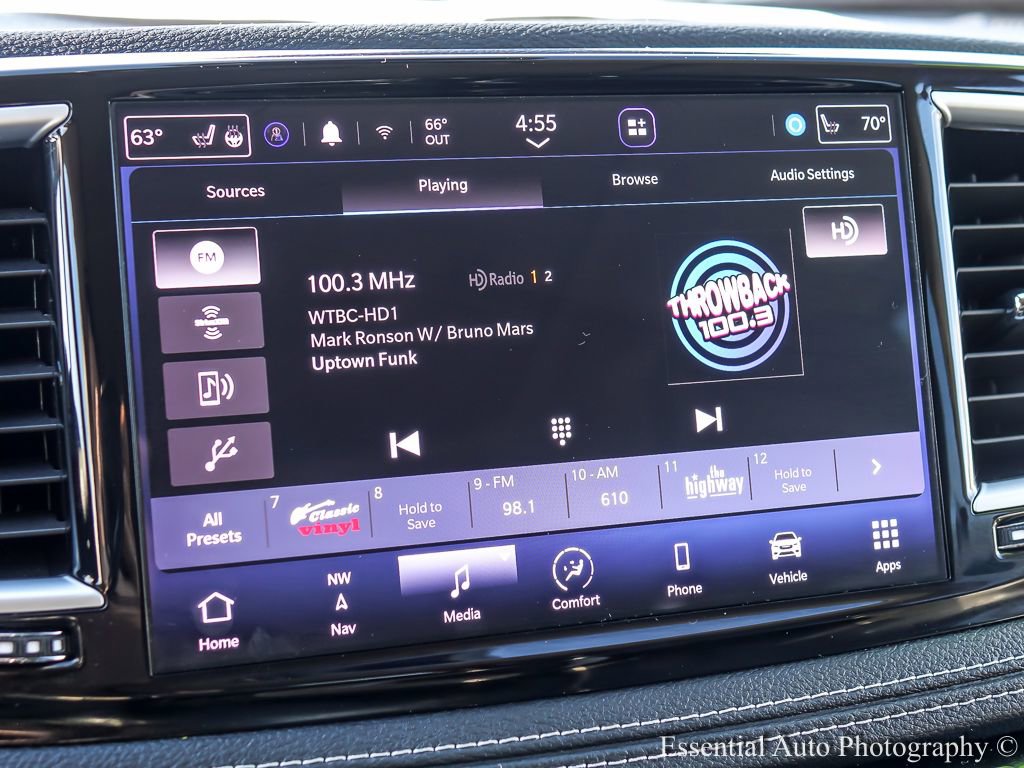 Used 2023 Chrysler Pacifica Limited image 24