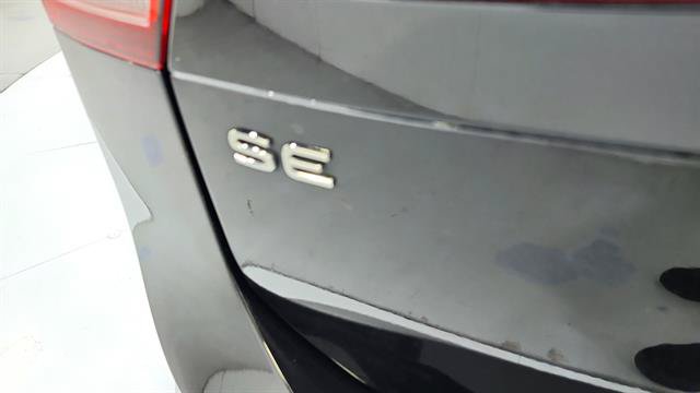 Used 2024 Volkswagen Tiguan SE FWD image 35