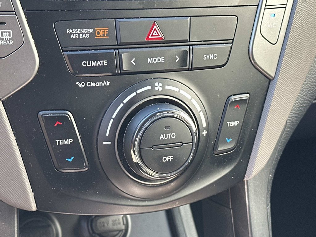 Used 2018 Hyundai Santa Fe Sport w/ 2.4L Tech Package 04 AWD/4WD image 26
