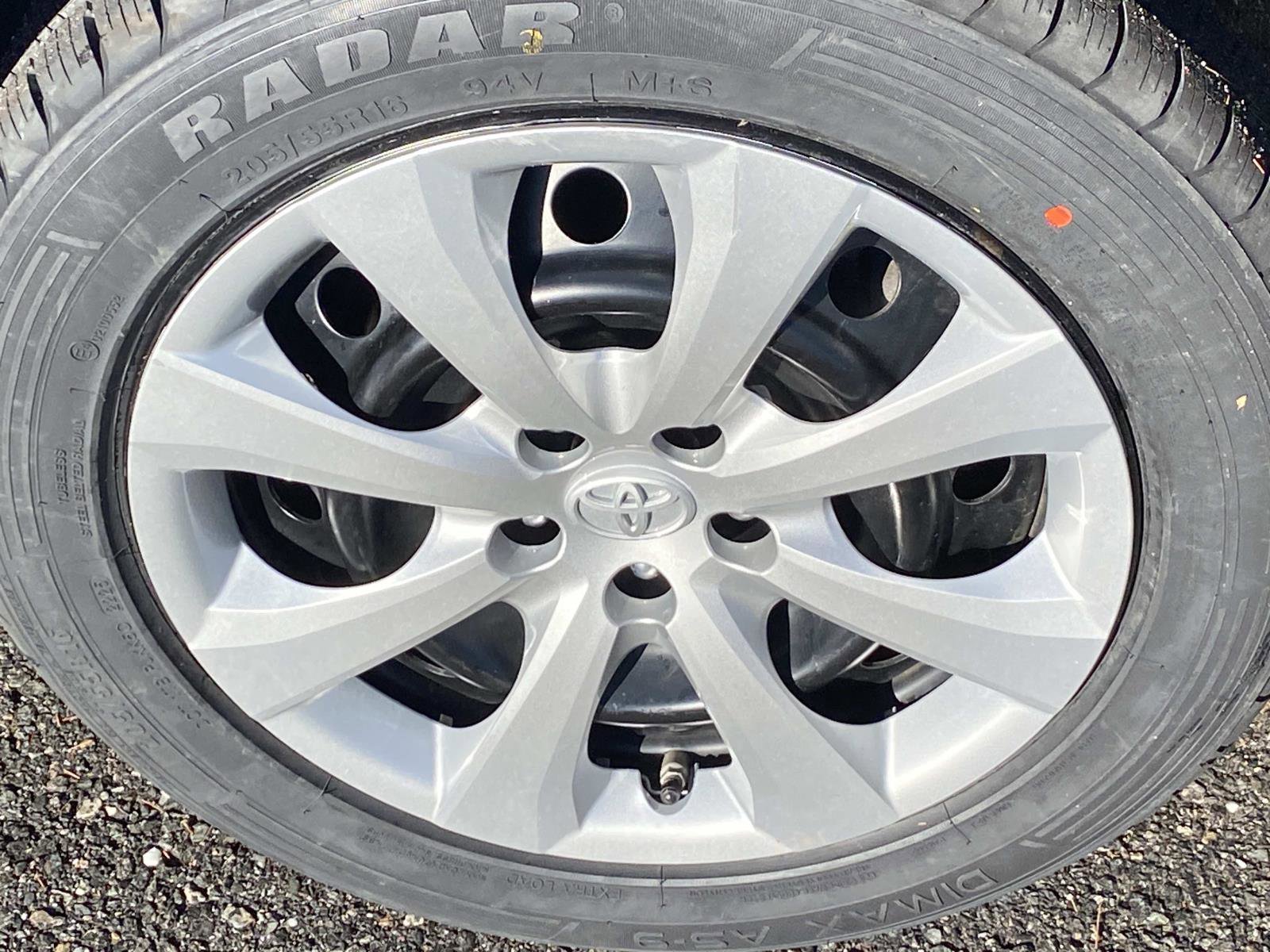 Used 2022 Toyota Corolla LE image 22