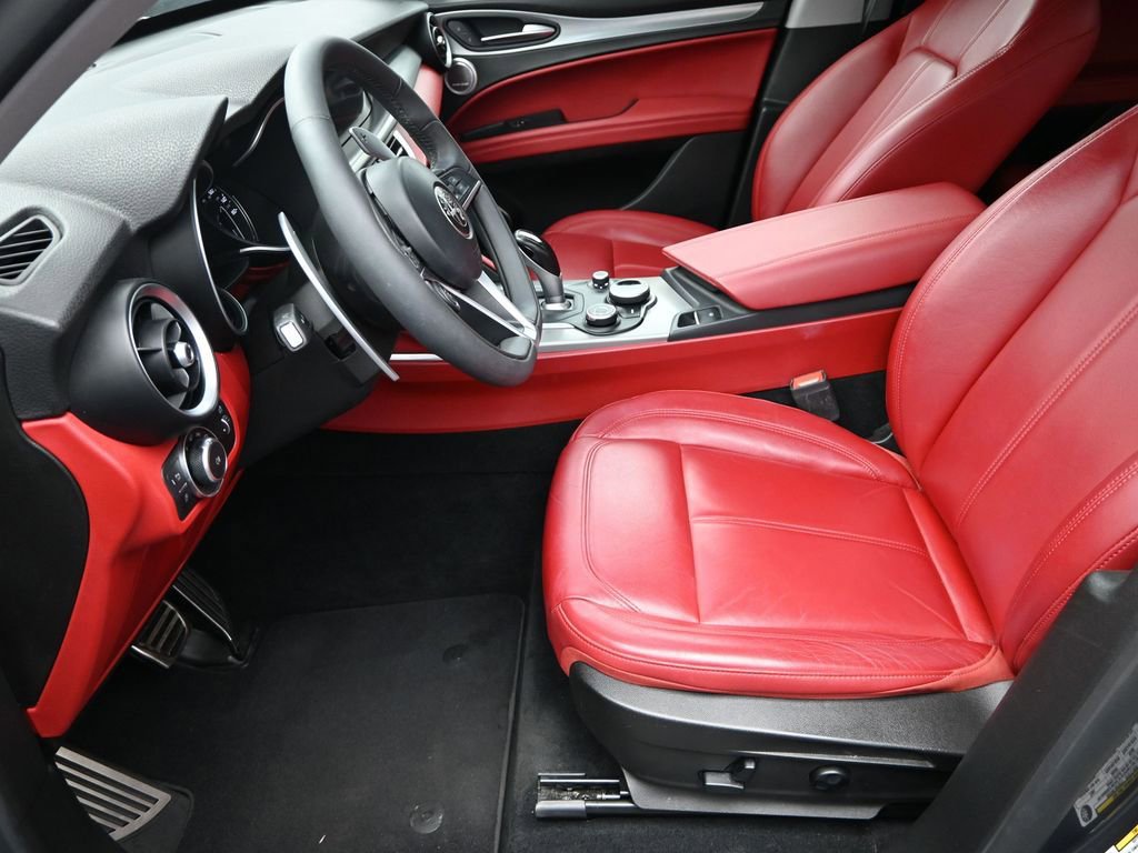 Used 2018 Alfa Romeo Stelvio Sport w/ Quick Order Package 22J Sport image 15