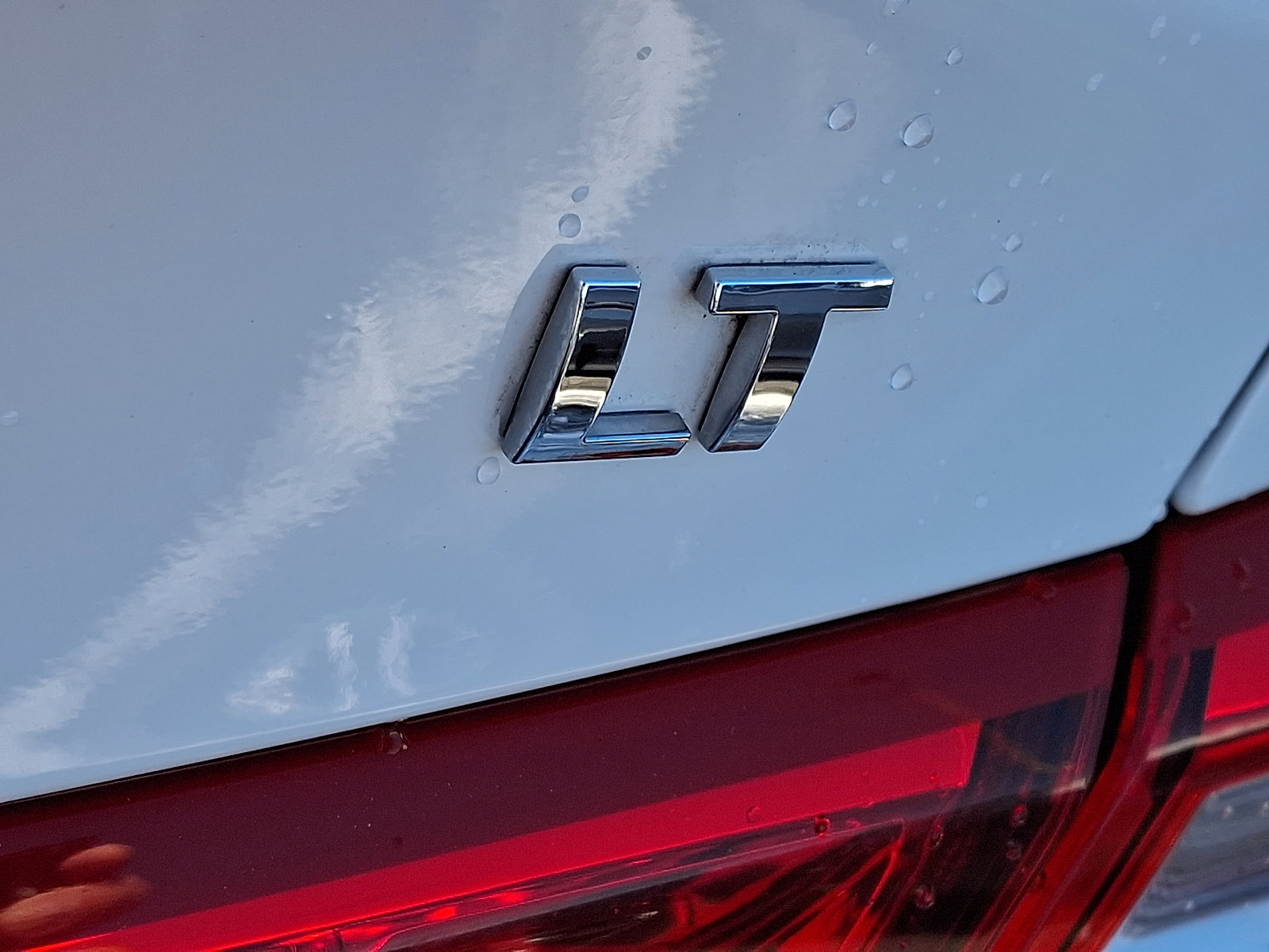 Used 2024 Chevrolet Malibu LT image 30