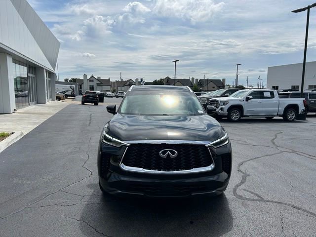 Used 2023 INFINITI QX60 Sensory w/ Vision Package AWD/4WD image 3