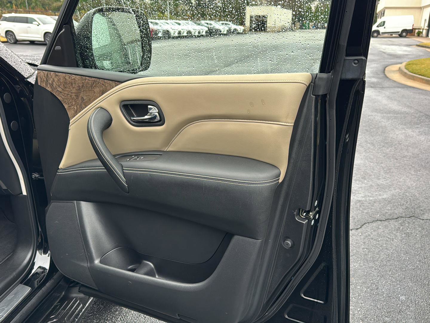 Used 2021 INFINITI QX80 Premium Select w/ Cargo Package image 12