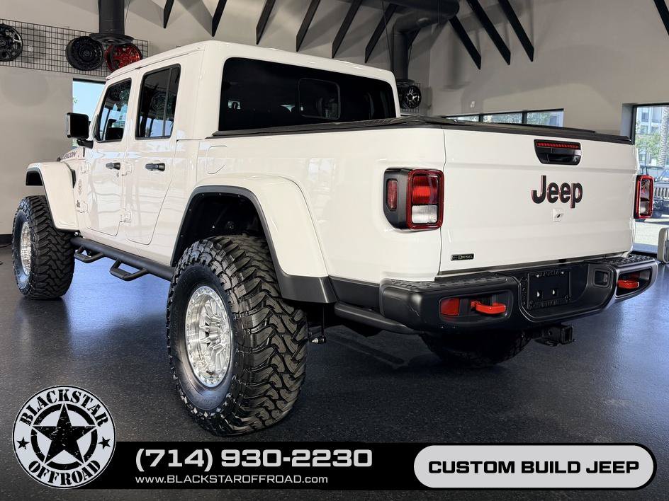 Used 2023 Jeep Gladiator Rubicon w/ Trailer Tow Package AWD/4WD image 9