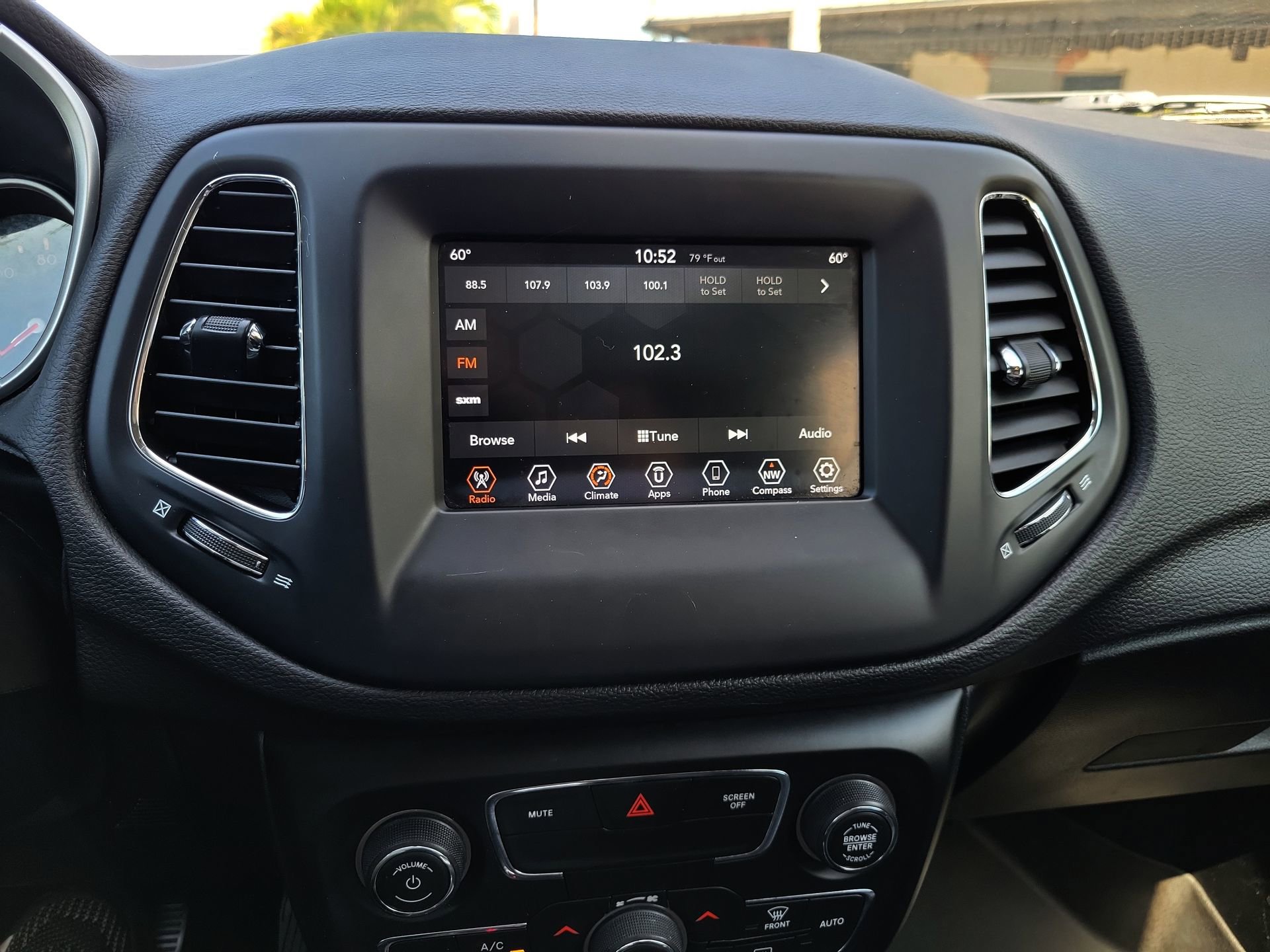 Used 2021 Jeep Compass Latitude FWD image 22