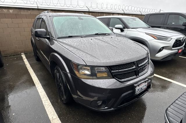 Used 2019 Dodge Journey SE w/ Blacktop Package video 2