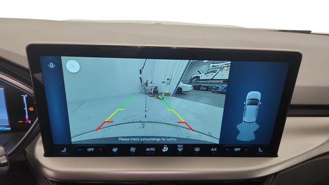 New 2026 Ford Escape SE w/ Class II Trailer Tow Package image 17