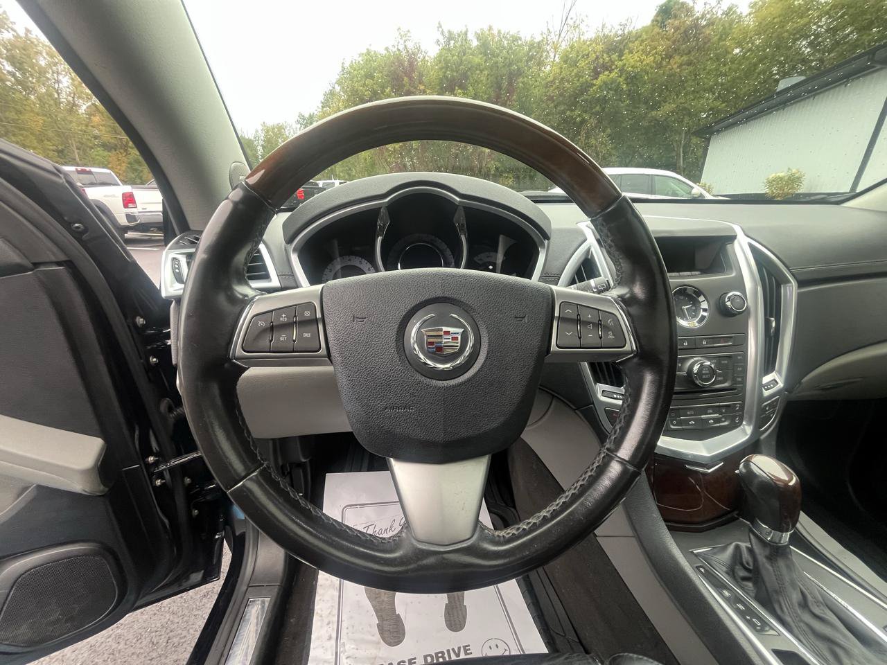 Used 2011 Cadillac SRX Luxury FWD image 12
